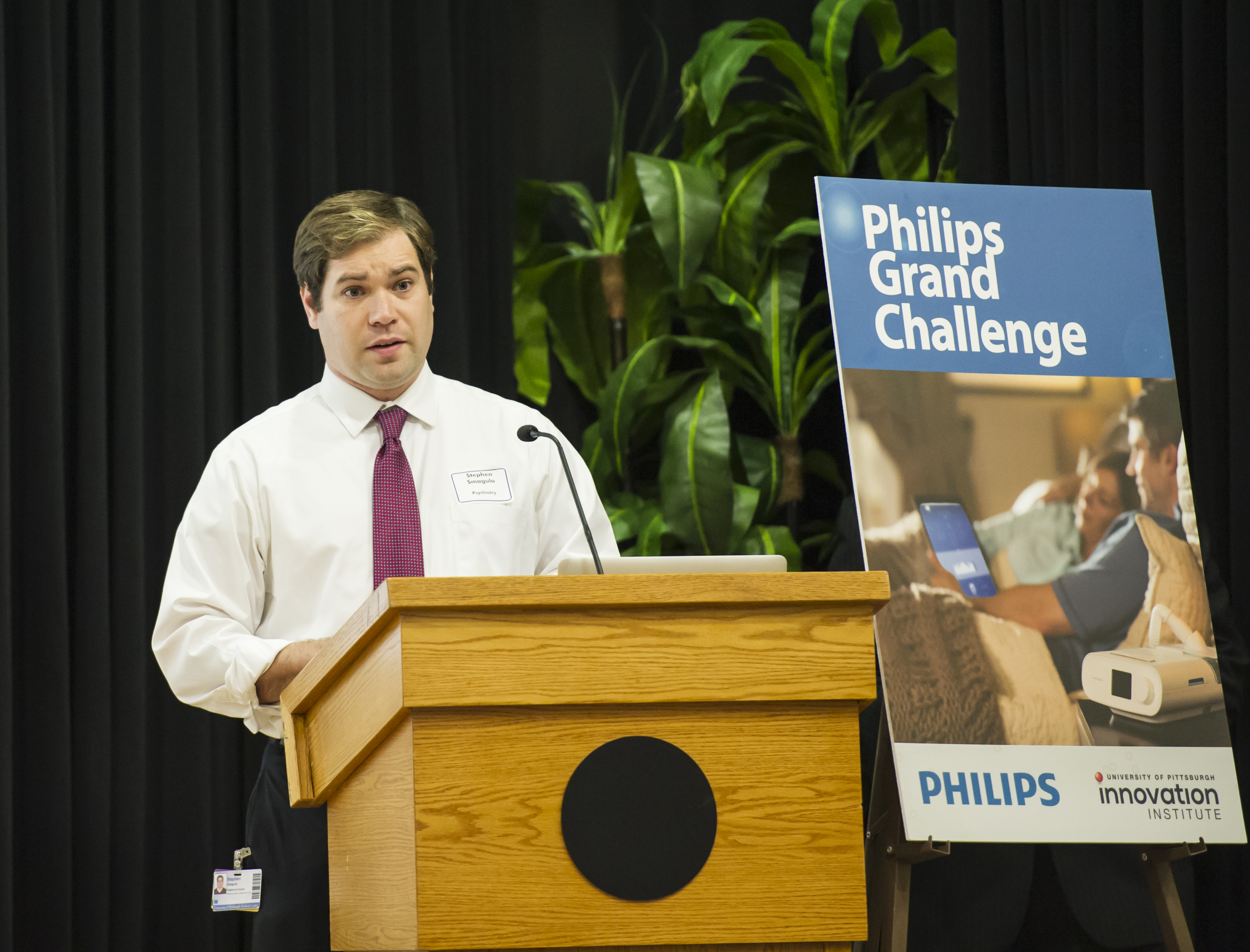Stephen Smagula is the grand prize Winner of the Phillips Grand Challenge, an innovation challenge sponsored by Phillips, during a reception held at the O'Hara Student Center, Wednesday, November 1, 2017. 1726